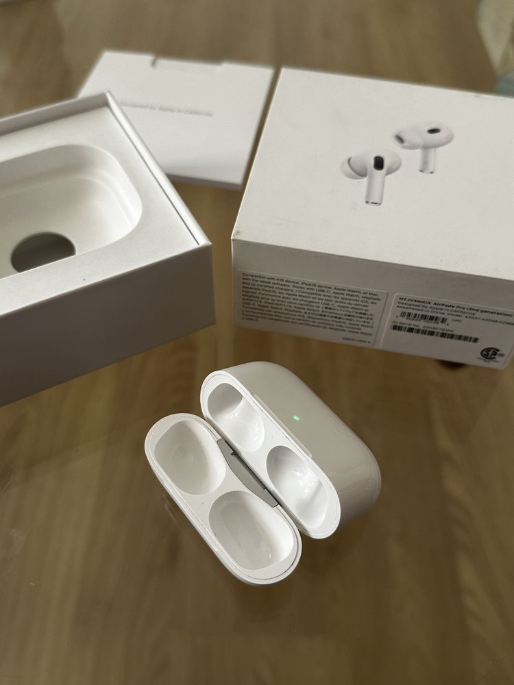 Кейс без навушників AirPods Pro 2 with MagSafe (USB‑C) (MTJV3) (2023)