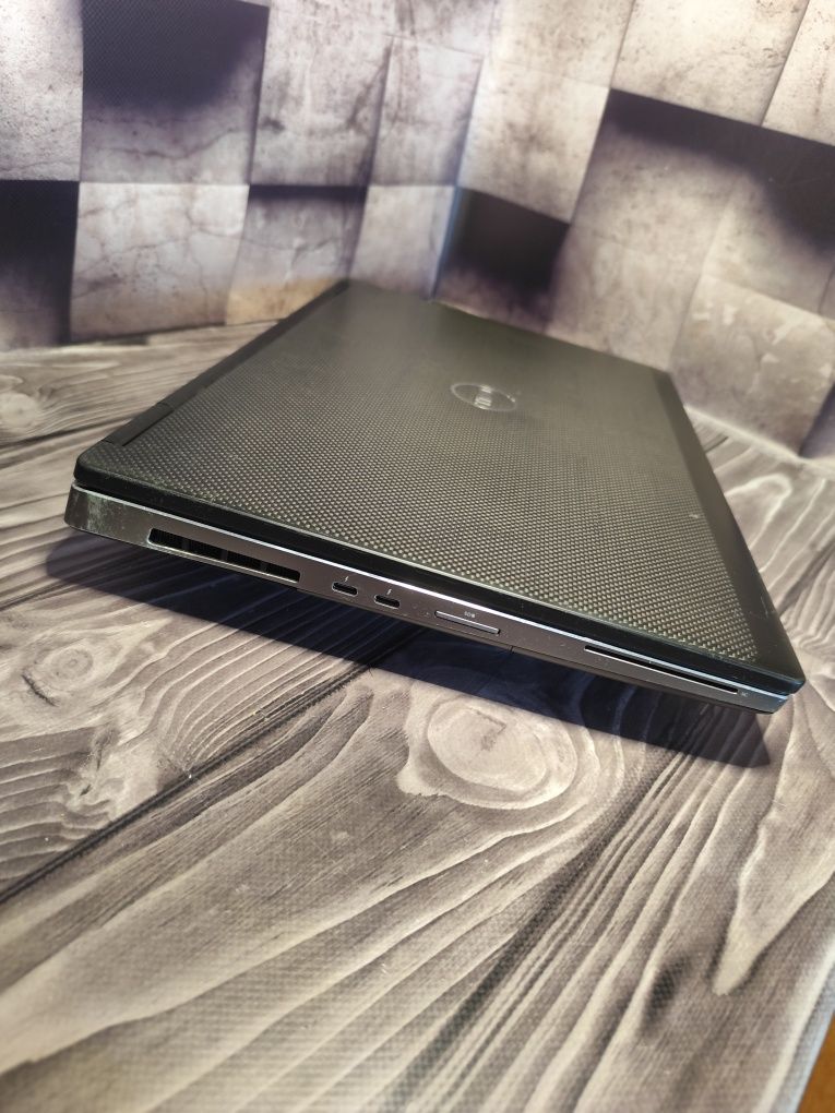 Dell 7730 4K IPS I7 8850H 32 ram 256 SSD m.2 Excellent Bat ноутбук