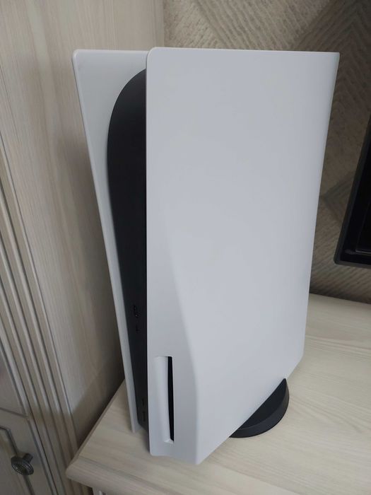PlayStation 5 Fat (CFI-1208A) blu-ray— гарний стан