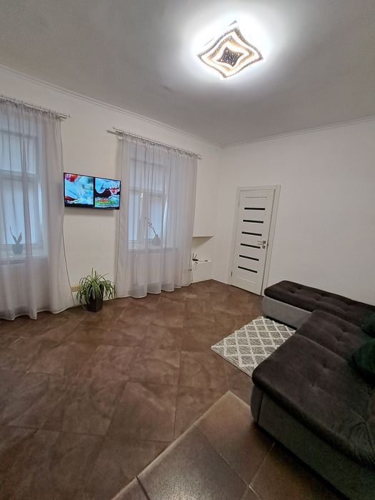 Подобово Двокімнатні апартаминти в центрі міста Лева
