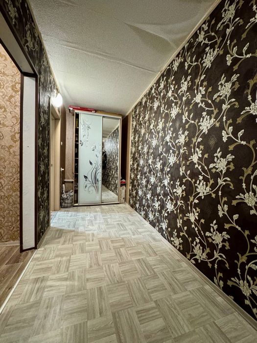 Продам 1-кімн. Лівий берег. Великогабаритна.