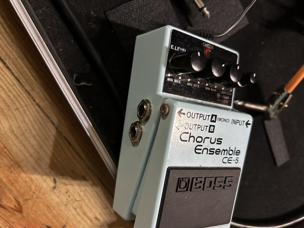 Boss Chorus ensemble CE-5