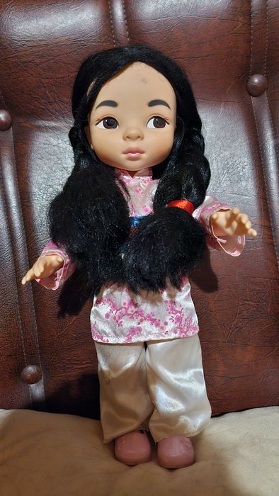 Śliczna Lalka Disneya