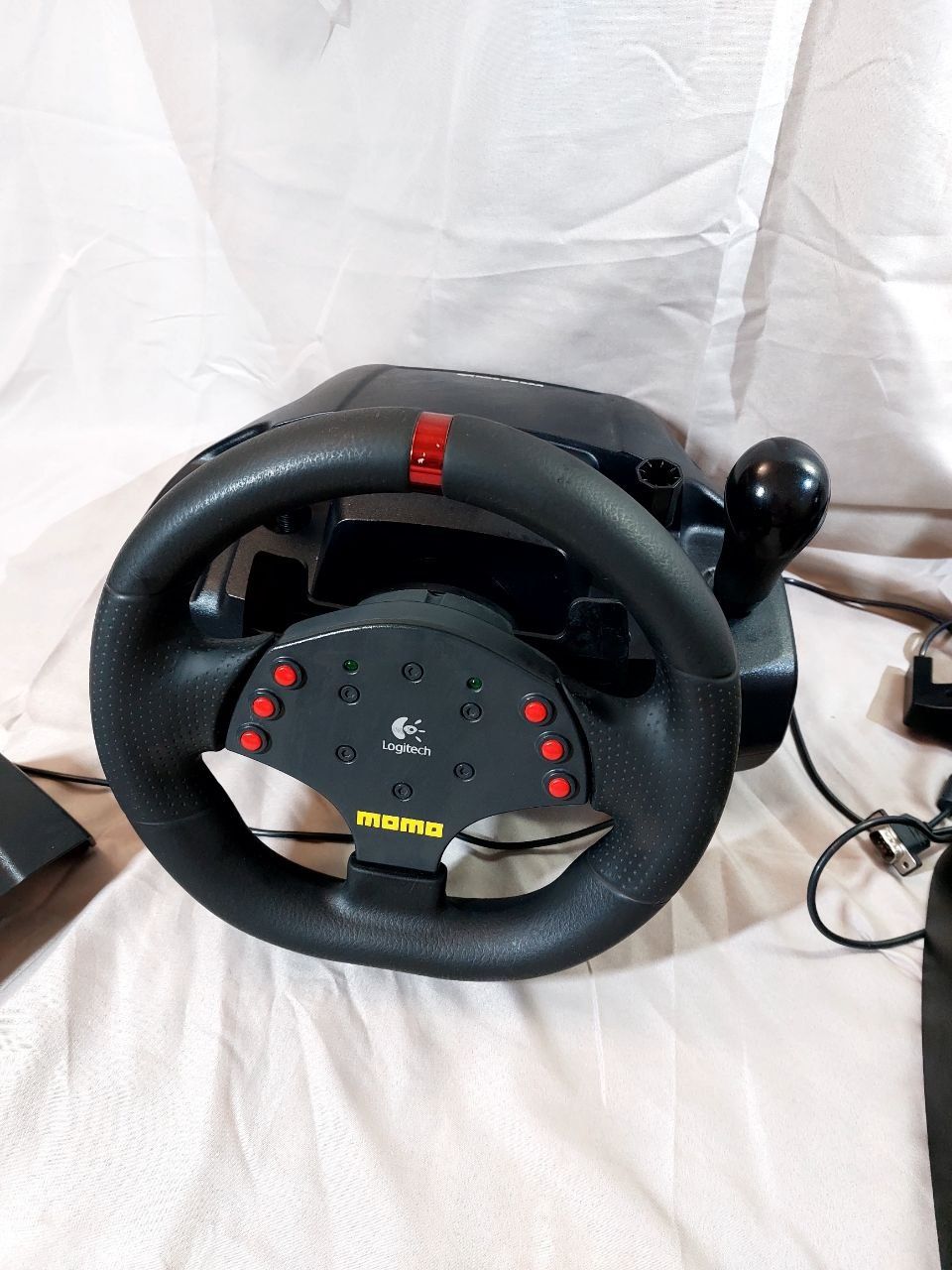 Logitech momo racing кермо - руль