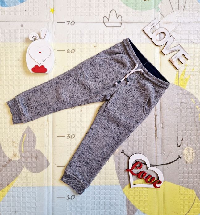 Теплі спортивні штани C&A 2-3 р хлопчик дівчинка штанці