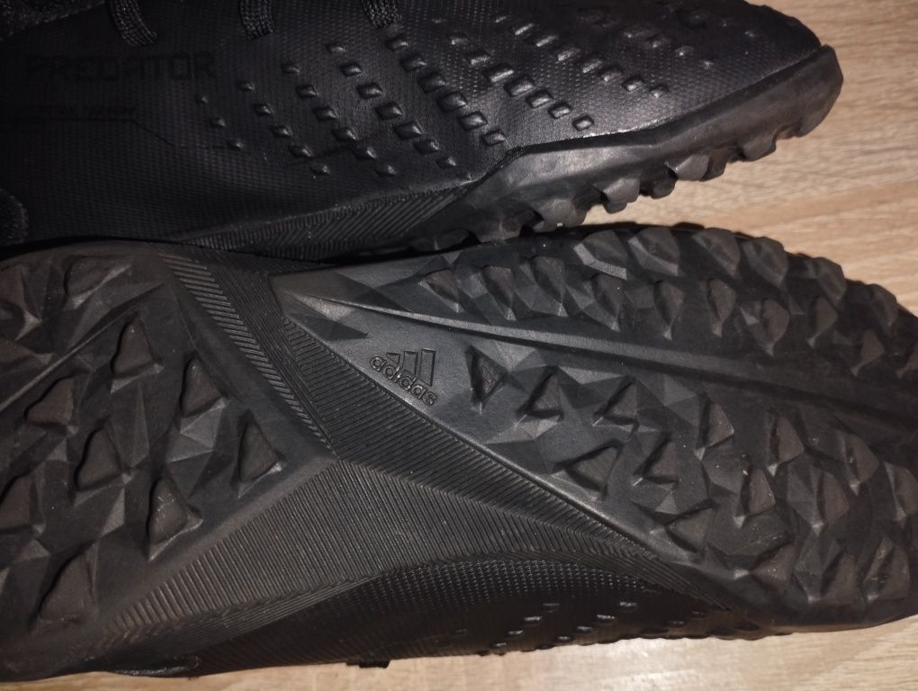 Buty piłkarskie Adidas Predator junior r. 31,5
