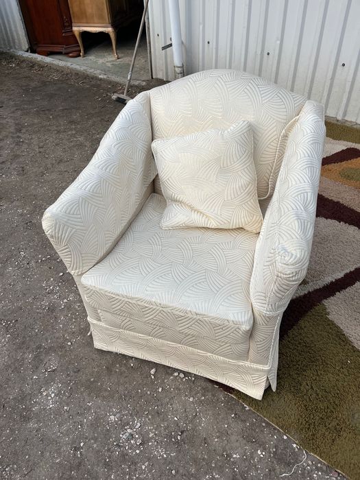 Stylowy komplet wypoczynkowy .