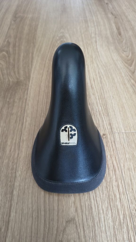 Siodełko pivotal Dartmoor ze sztycą 31.6 mm