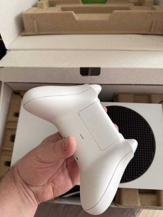 Xbox Series S 512 gb + аккаунт з 70 іграми (не GamePass)