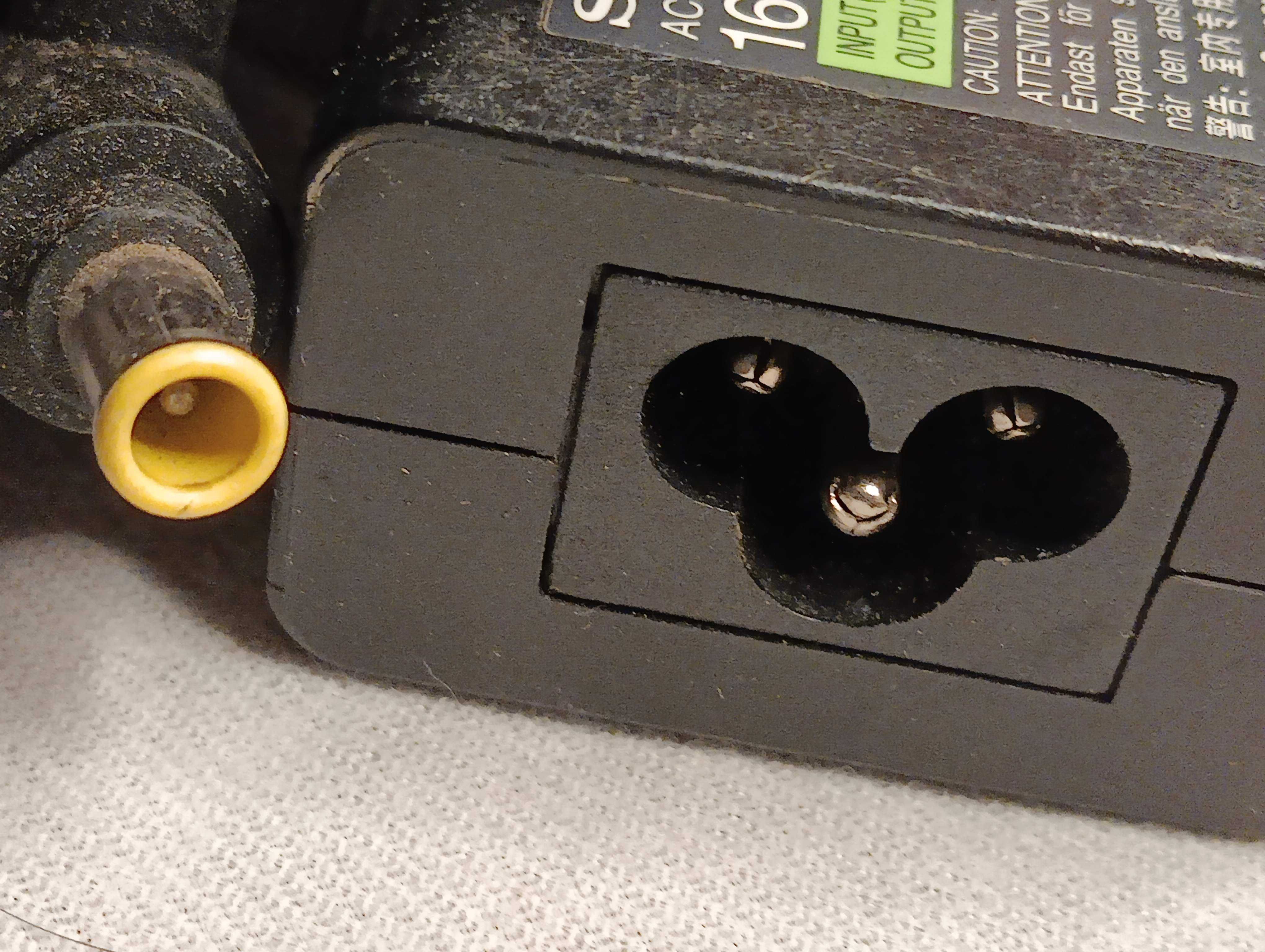 Блок живлення питания SONY 16V 4.0A (6.5X4.4mm)