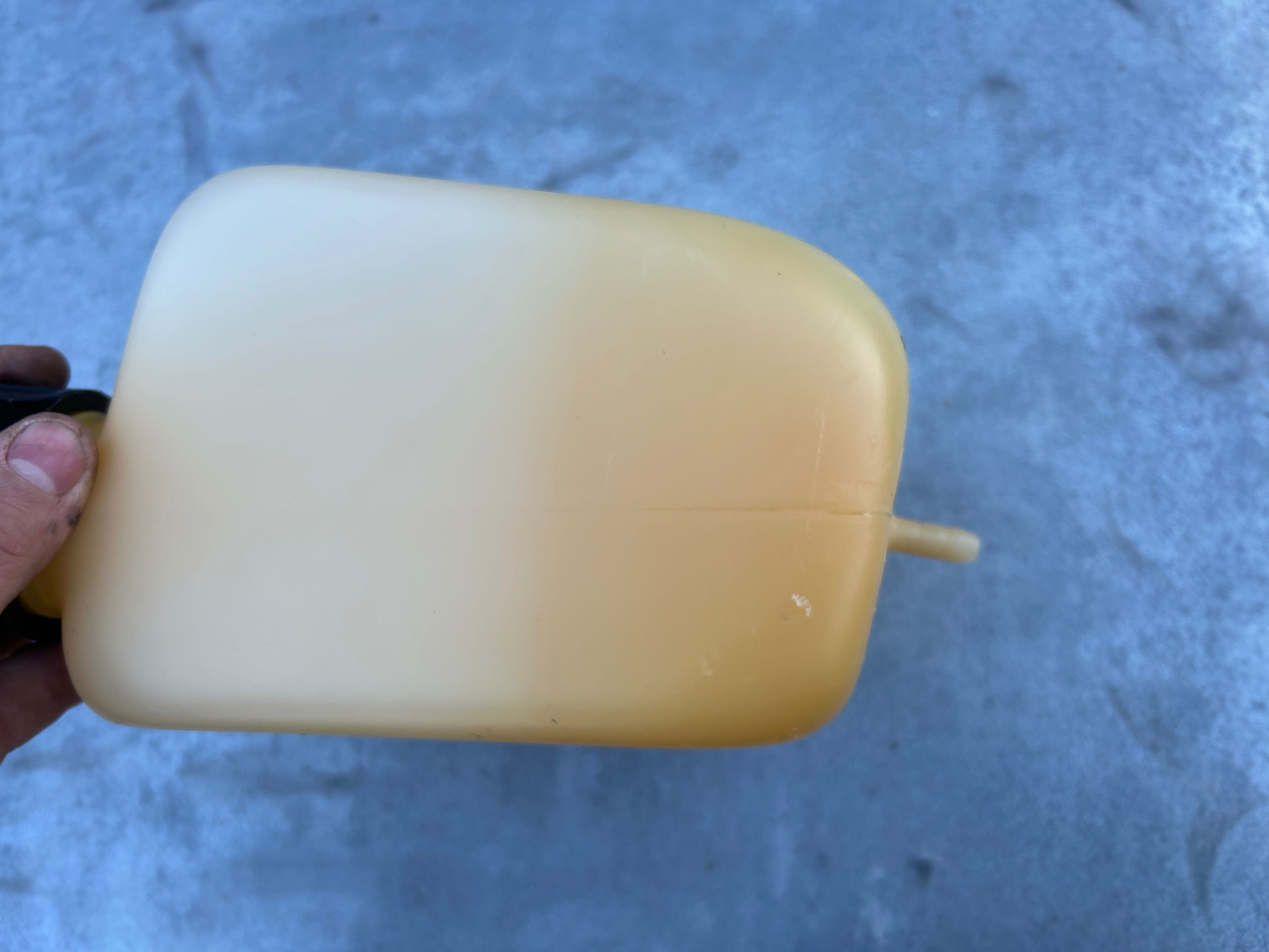 Zbiornik paliwa do traktorka MTD Yard Man White Bolens 5,7l (117)