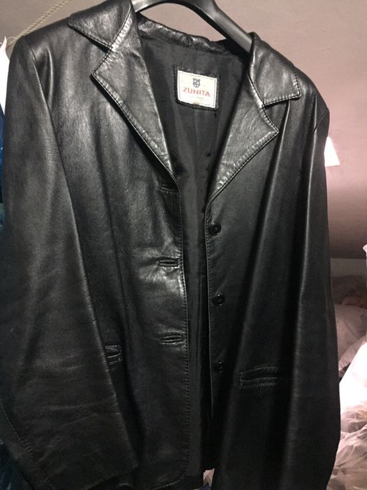 20€ casaco couro preto de mulher