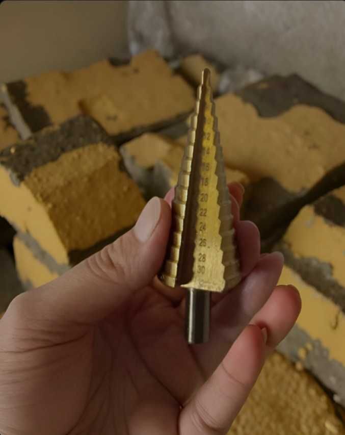 Набір 6 ступінчастих свердел із титановим покриттям у кейсі