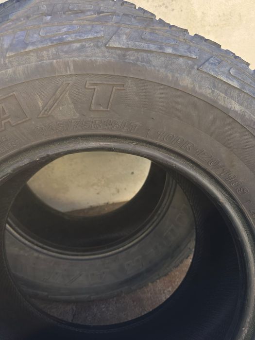 Pneus para jipe 245/75/16 LT