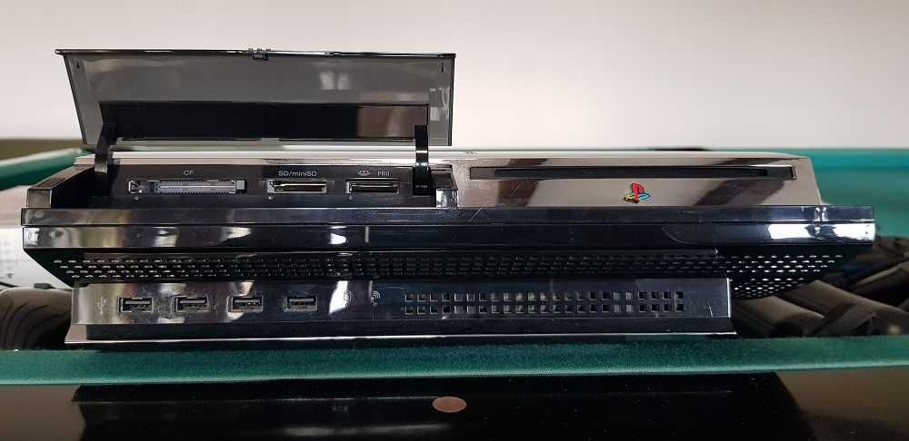 PlayStation 3(PS3),CECHC04, (Kompatybilna z PS2).