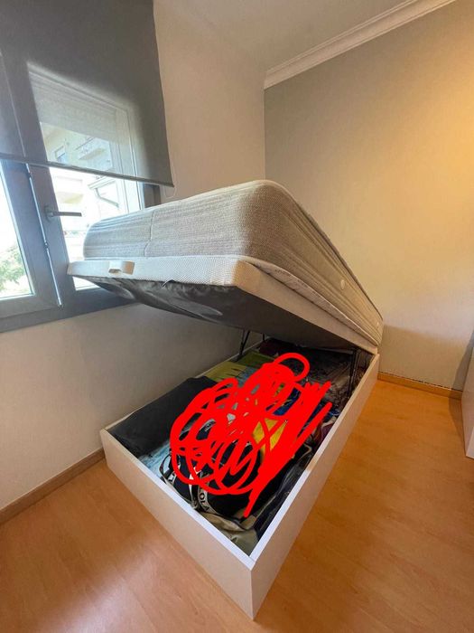 Duas camas com dois colchões como novos medidas 190 x 105