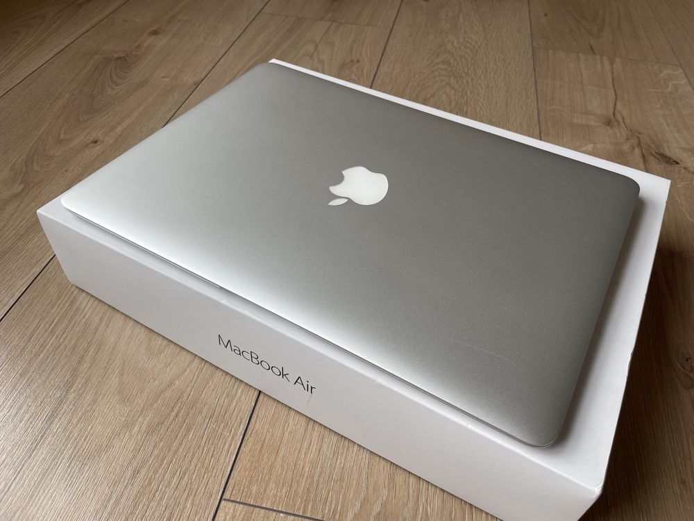 Idealny MacBook Air 13” 8/128 GB w PERFEKCYJNYM stanie!