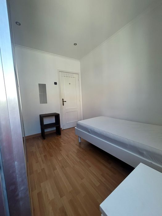 Arrendamento de quarto de Solteiro (Até Março/26) ALFRAGIDE