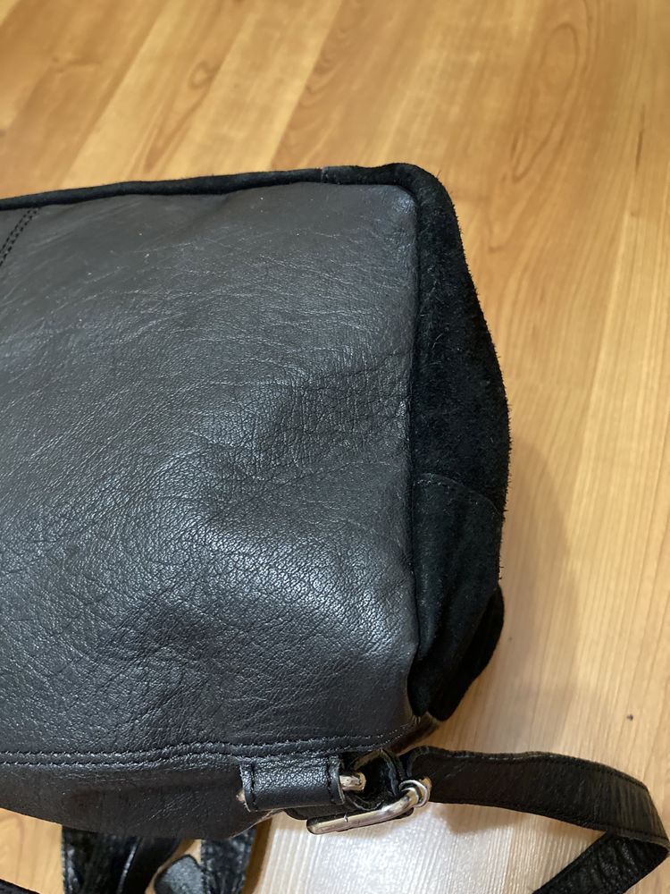 Рюкзак STOM LEATHER натуральная кожа +замша в хорошем состоянии .