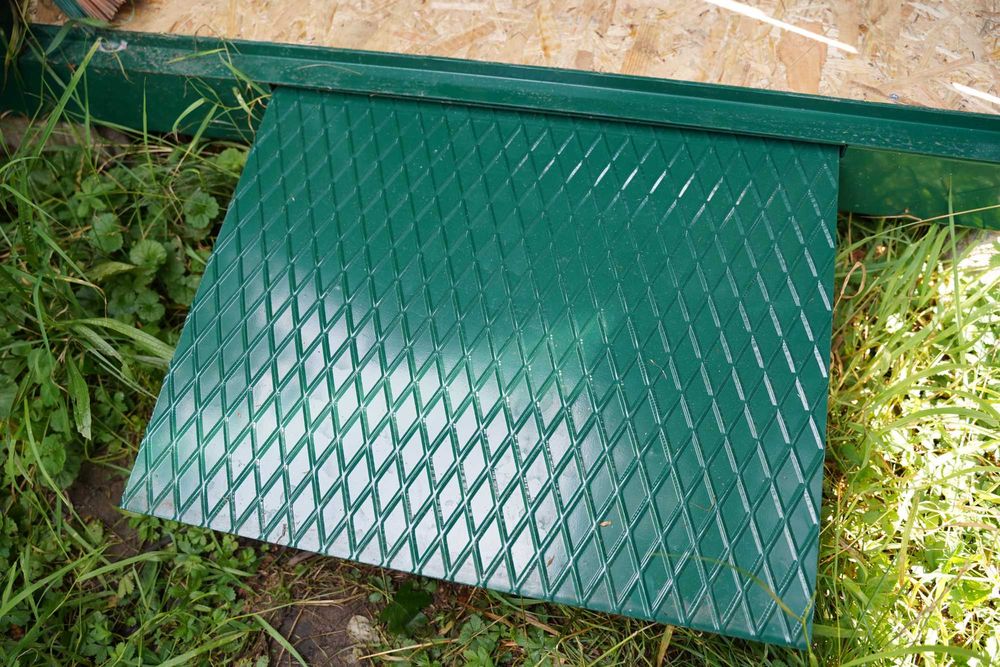 Cabana de Jardim 1,5m x 2,2m equipada com acessórios - Para Venda