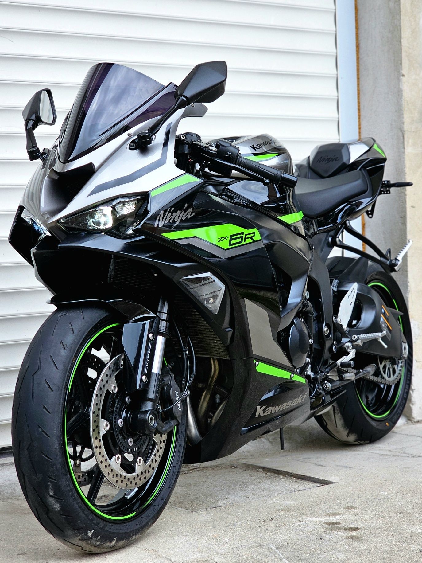 Kawasaki ZX-6R KTRC 126 Km 2024 nowy model 6 tys prebieg

Data pierw