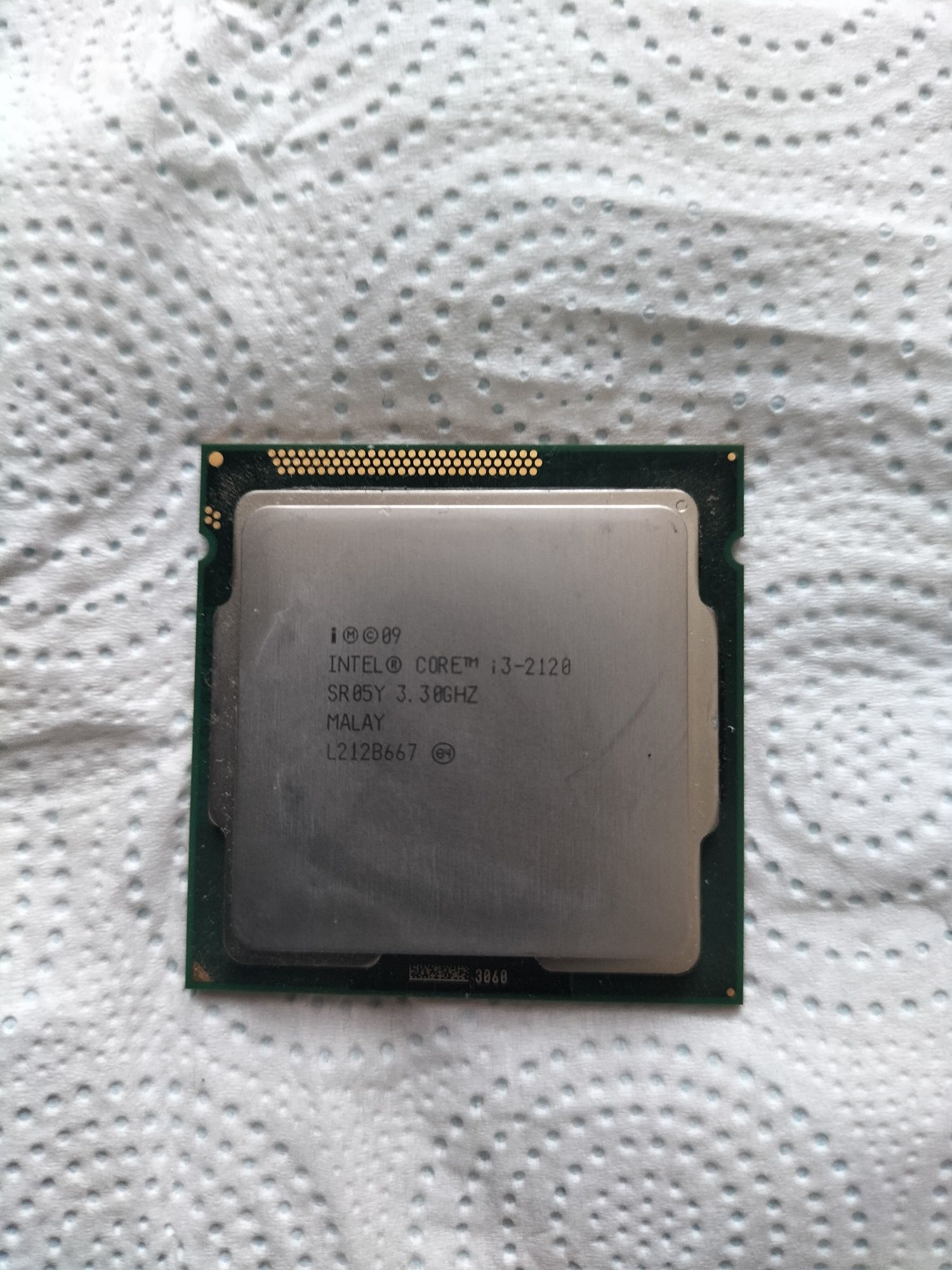 Procesor Intel core i3 2120 3.3 ghz.
