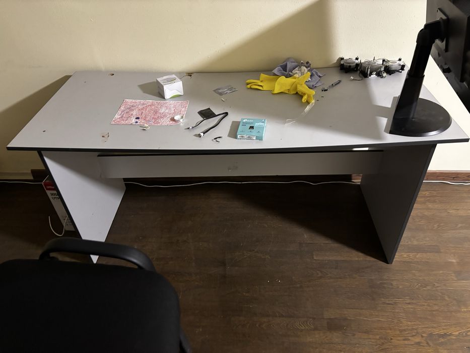 Столы 2х1 метра офисные