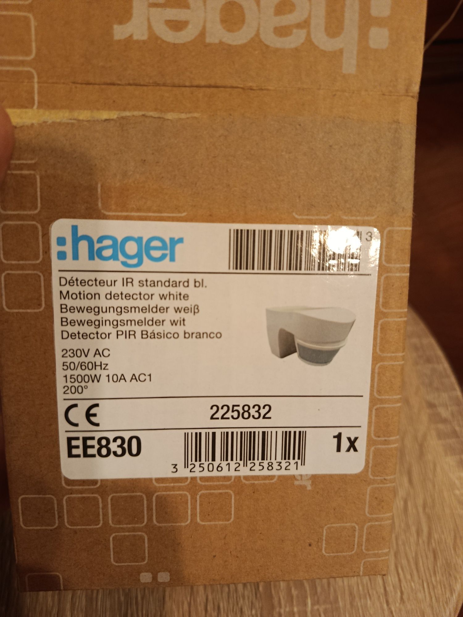 Detector de movimento hager