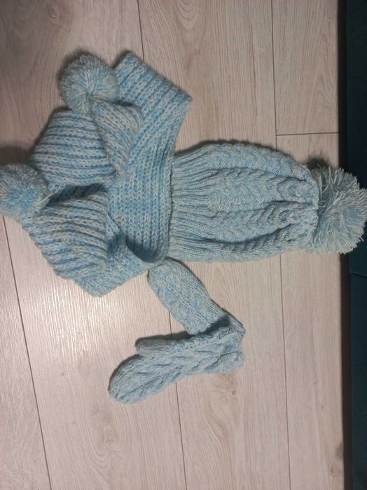 набір шапка, шарф, рукавички