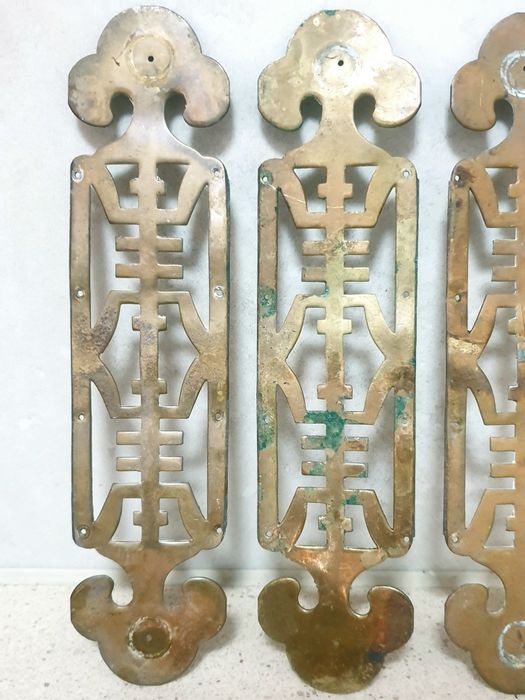 3 lindas antigas ferragens de mobília asiática em latão