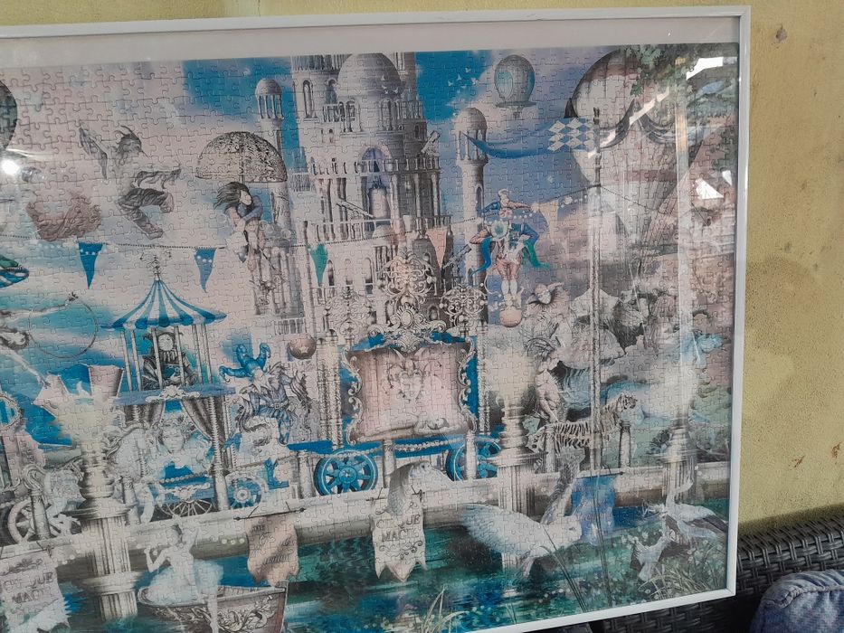 Bonito puzzle 1000 peças marca Heye carrossel