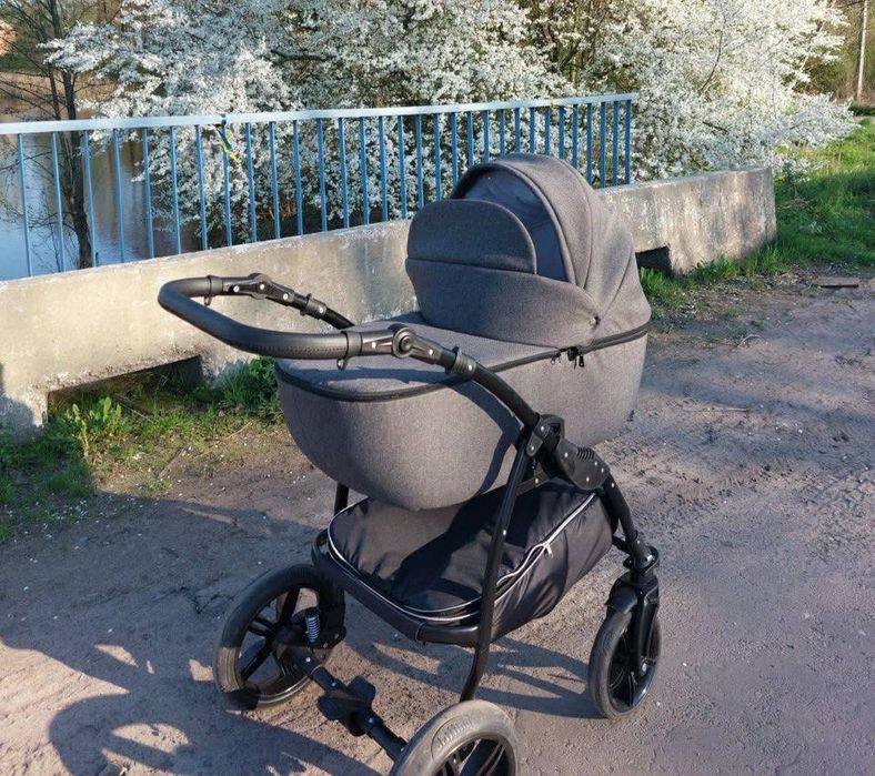 Продам коляску в хорошому стані