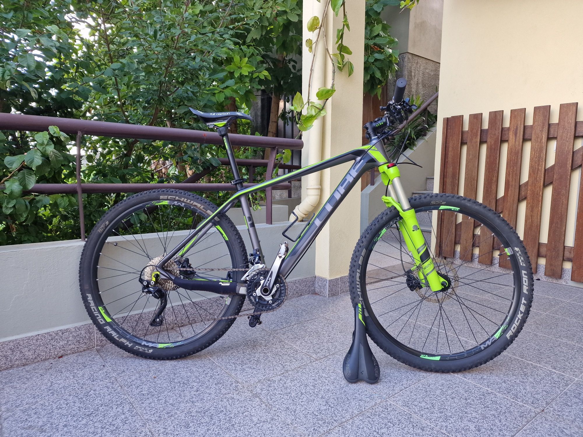 CUBE Reaction 27.5 GTC Pro (fibra de carbono/tamamho M)