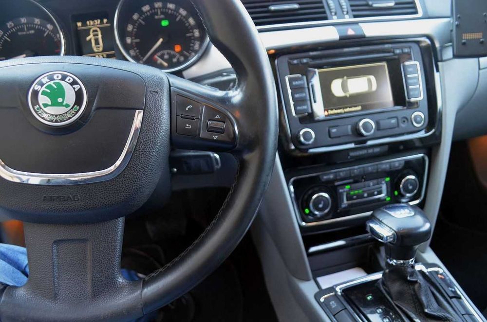 Wynajem samochodu Skoda Superb 2.0 tdi DSG skrzynia automatyczna