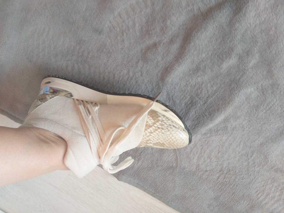 Ténis novos n° 36 com apontamentos de animal print