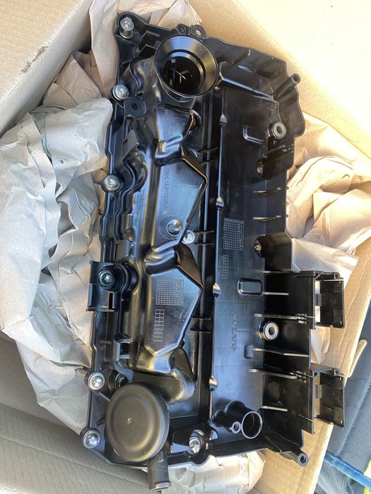 Клапанна кришка (вкг) Вольво