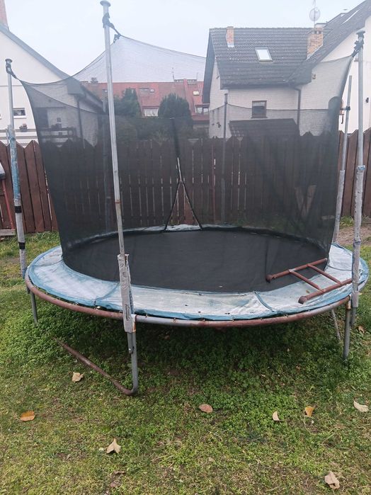 Trampolina duża do oddania