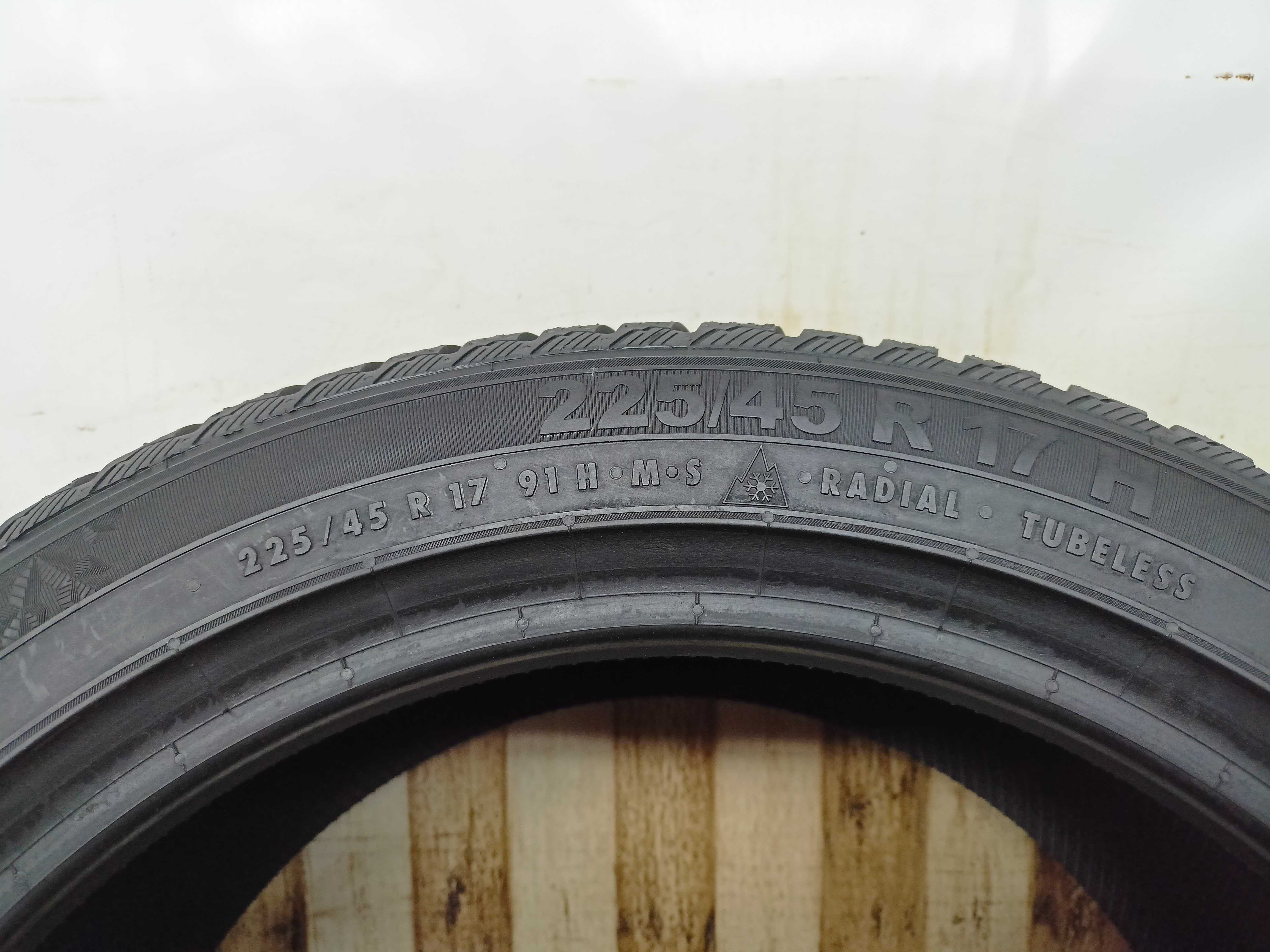Semperit Speed-Grip 3 225/45/17 17r. 91H Nowa (4228)