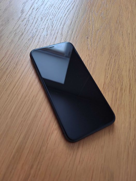iPhone 11 64 гб АКБ 82%
