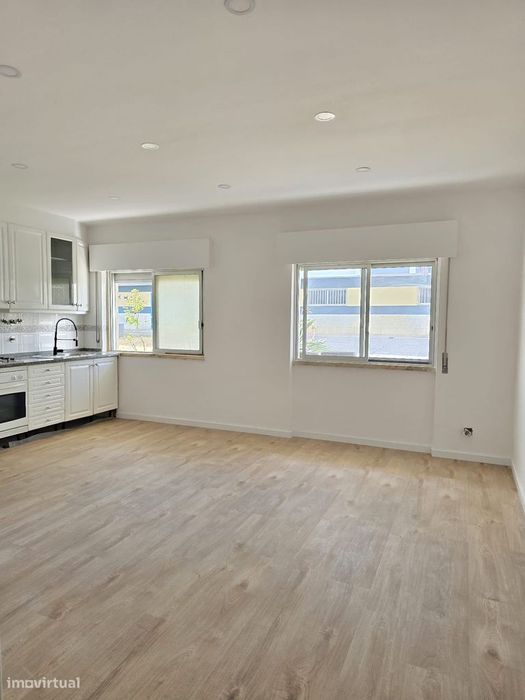 OPORTUNIDADE T3 CORROIOS- Praceta Camilo Pessanha