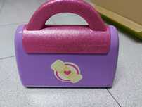 Mala e Bonecos Doutora Brinquedos + Mala de Médico