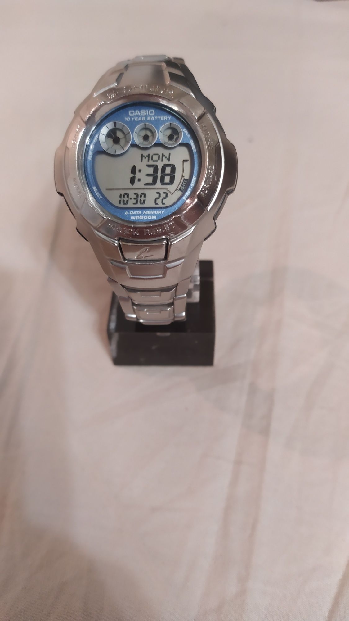 Sprzedam zegarek Casio G-SHOCK G-7100