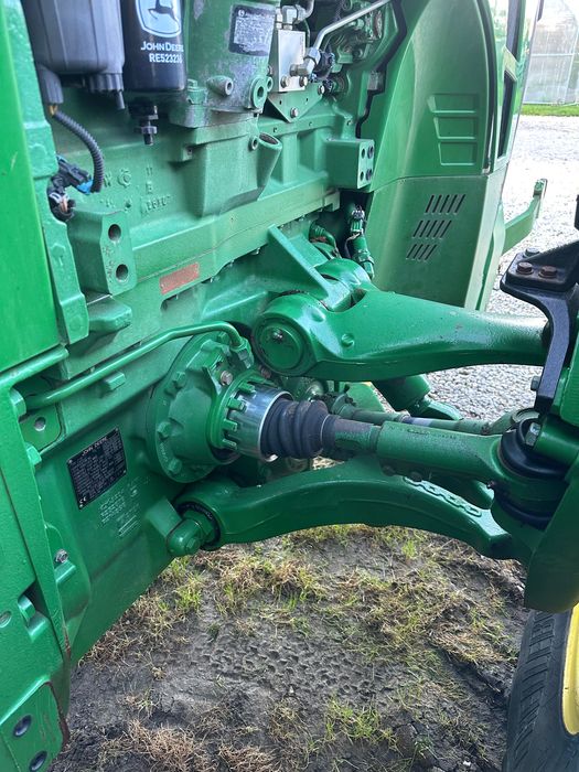 John Deere 8230   w bardzo dobrym stanie  gotowy do pracy