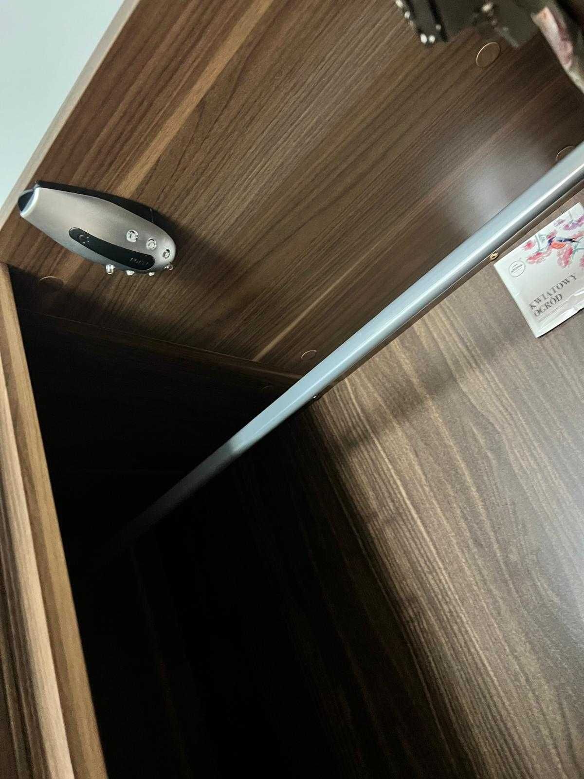Meble VOX szafa narożna, komoda z szufladami pod RTV i szafka nocna