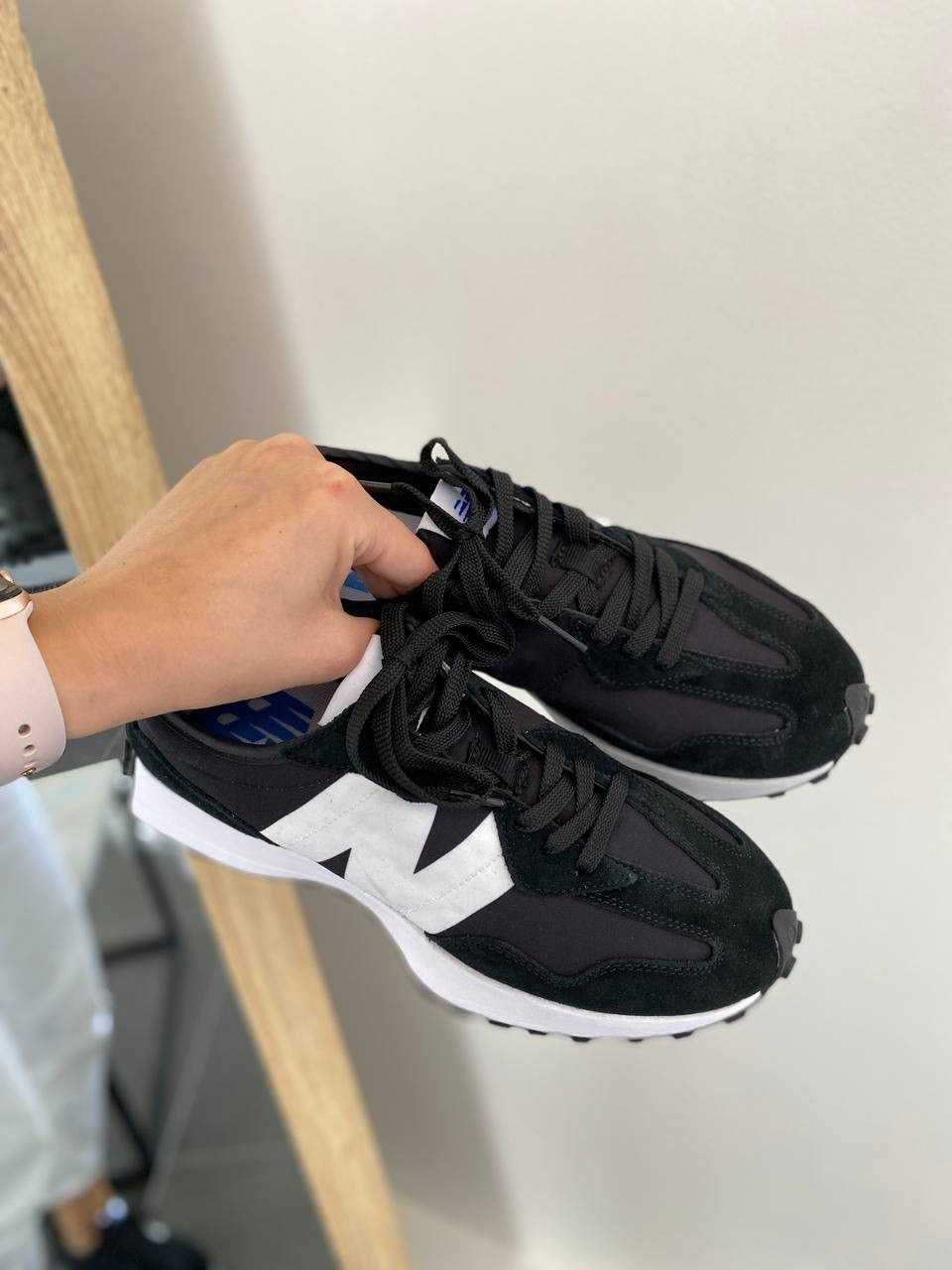 Кросівки New Balance 327 Black White