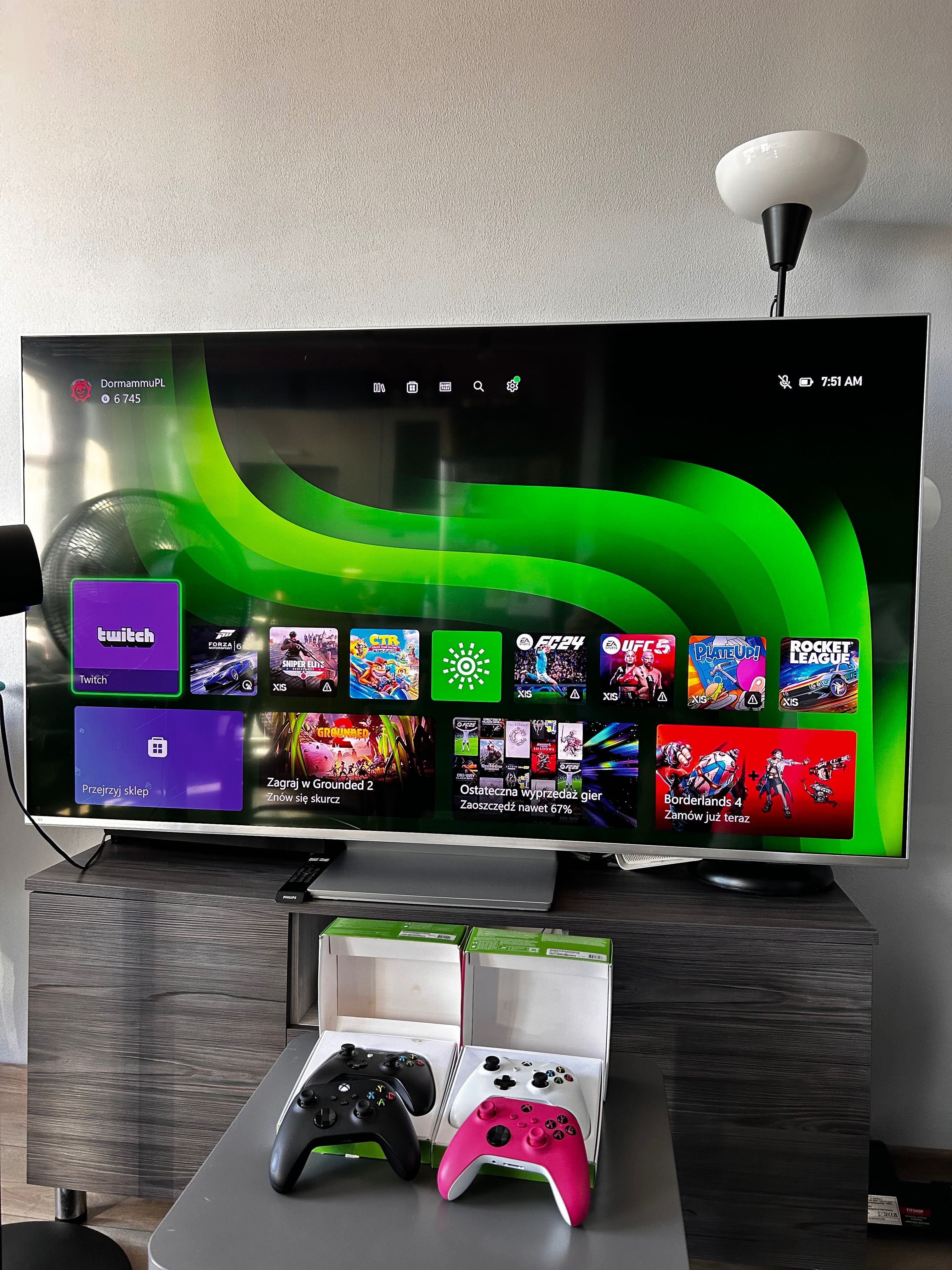 Xbox Series X + 4 Pady + Pudełko