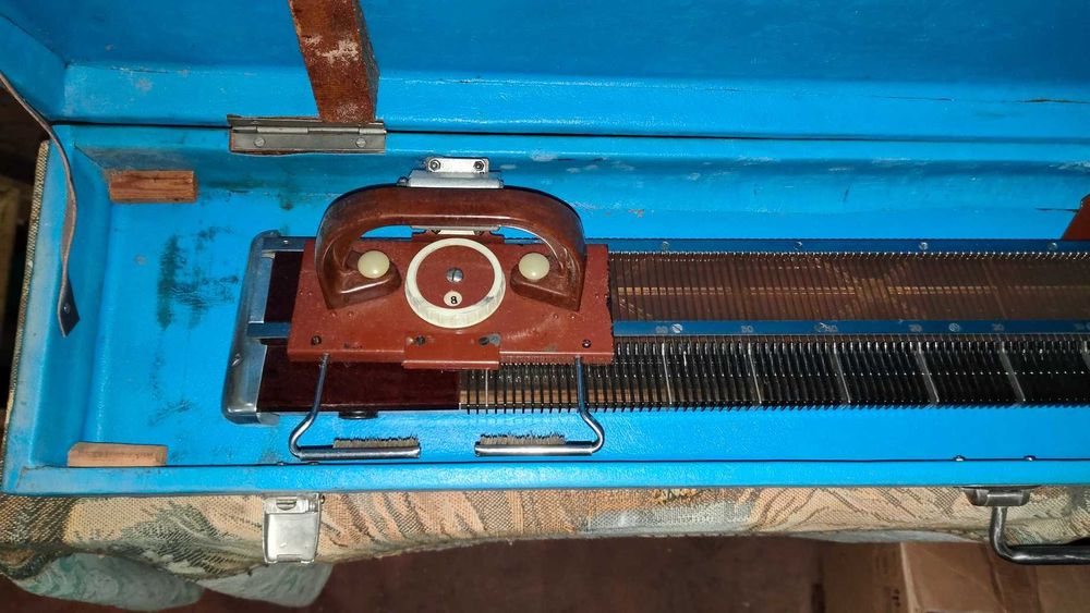 Вязальная машине Нева