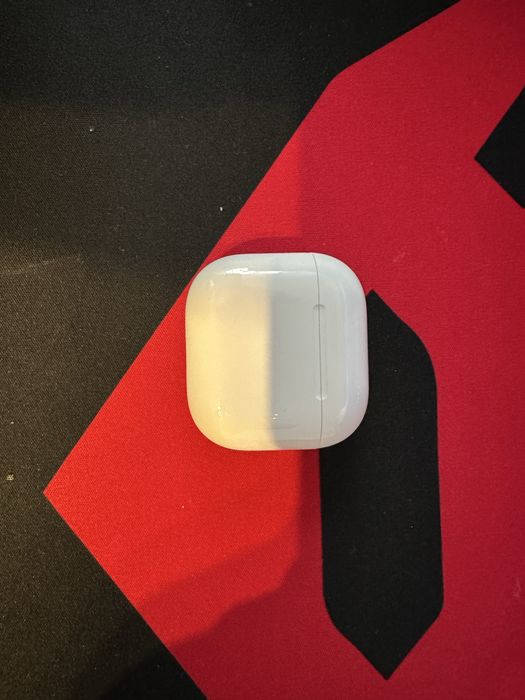 Etui Airpods 4 Apple