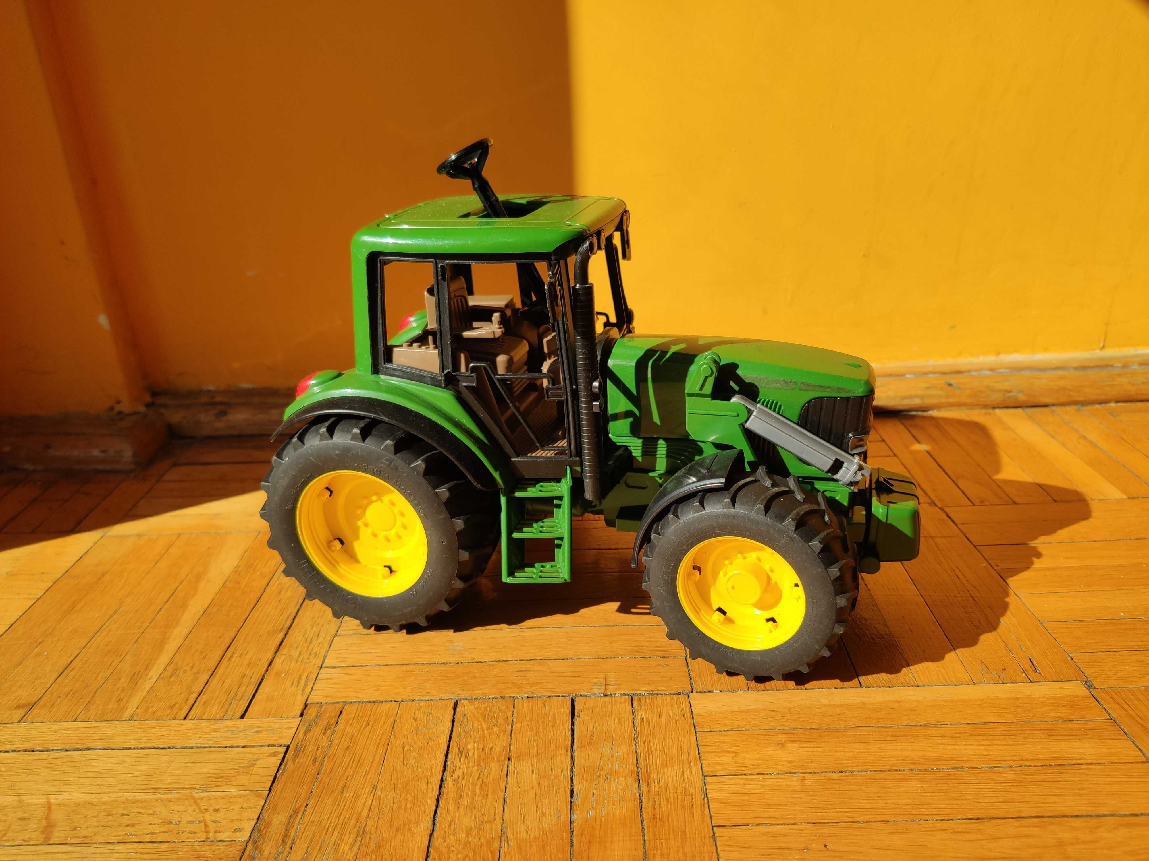 Bruder Traktor John Deere 6920 ciągnik zielony bez tura
