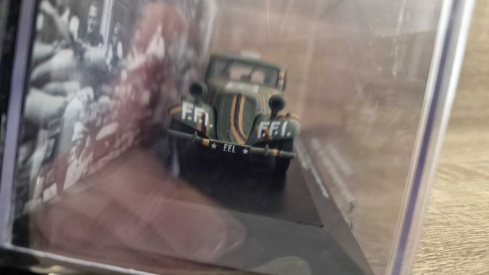 Miniatura Citroen Traction Avant 11 BL 1:43